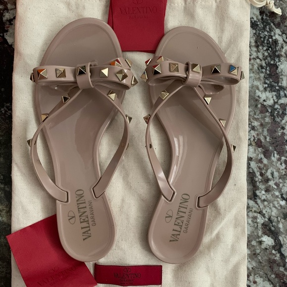 ❌SOLD❌Valentino sandal - Picture 2 of 3